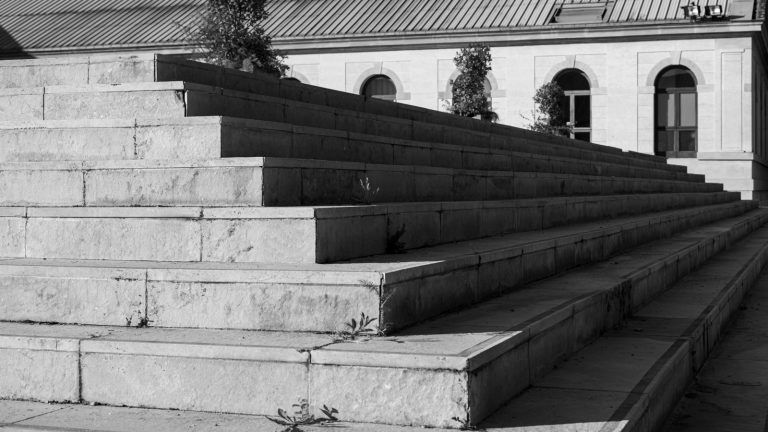 Street photo in Metz, France by Martin Philipps
