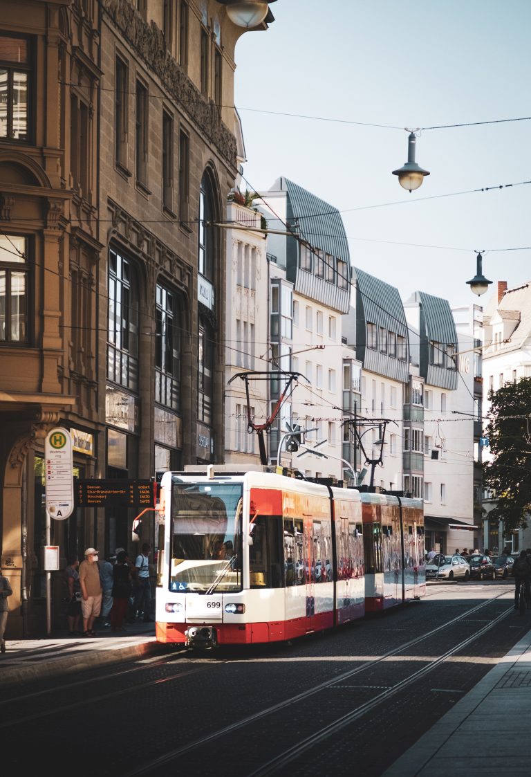 Street photo in Halle (Saale), Germany by Marvin Arlt