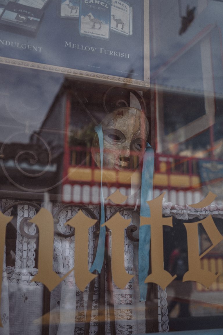 Street photo in Filandia, Colombia by Gianluca Rospigliosi