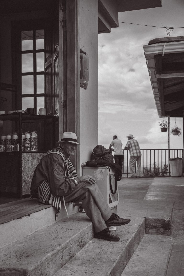 Street photo in Filandia, Colombia by Gianluca Rospigliosi