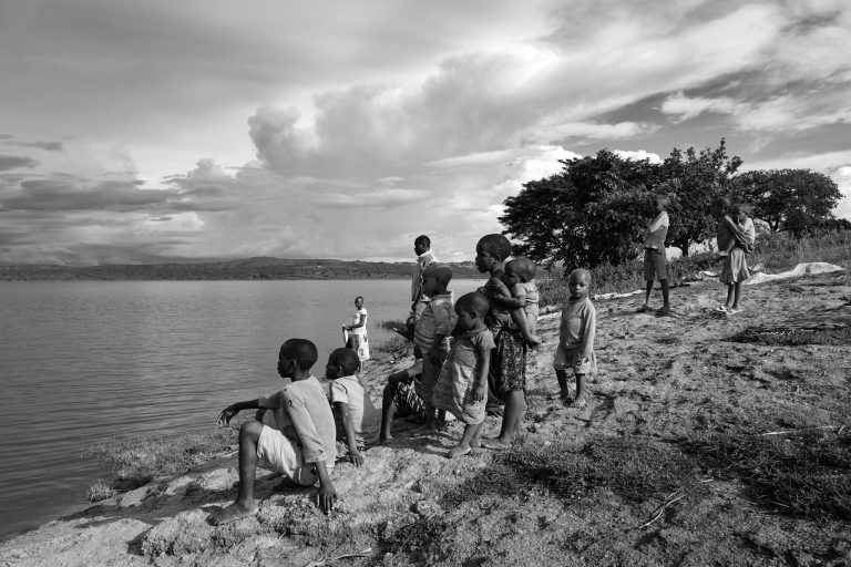 Street photo in Kirundo, Burundi by Martin Philipps