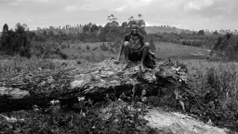 Street photo in Bururi, Burundi by Martin Philipps