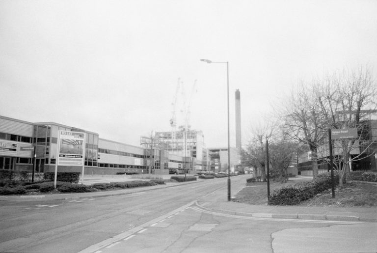 Street photo in Slough, United Kingdom by Ben Cordero
