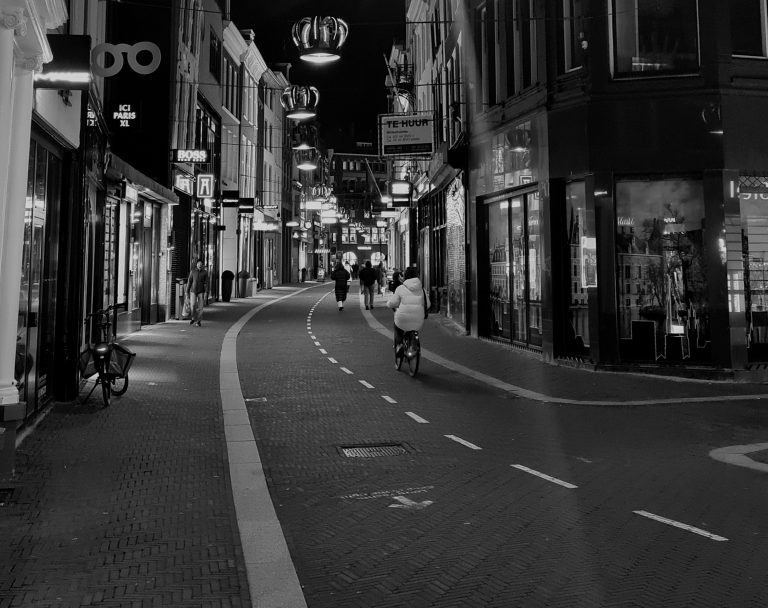 Street photo in The Hague, Netherlands by Amelia Krüger