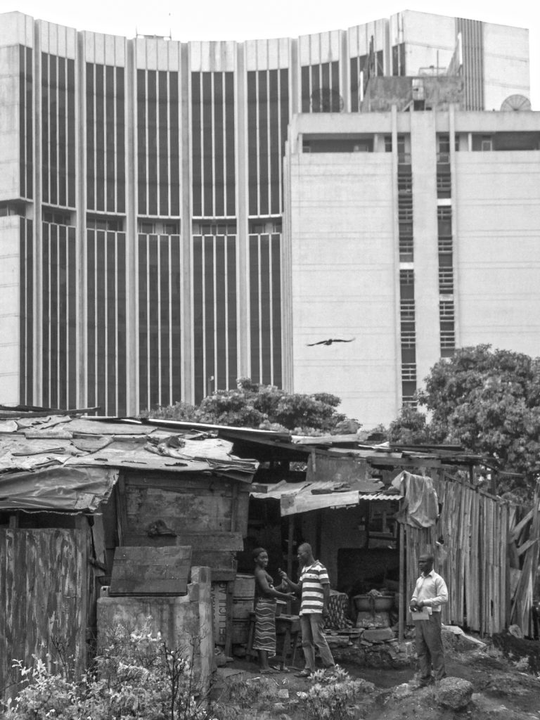 Street photo in Abidjan, Côte d'Ivoire by Martin Philipps