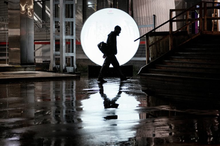 Street photo in Nakhabino, Russia by Dmitry Kostin
