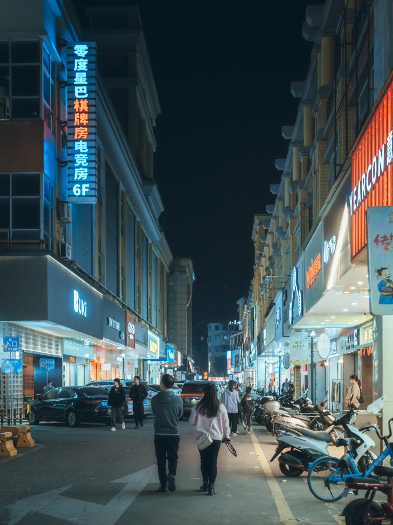 Street photo in Kaiping, China by Andrew Szeto