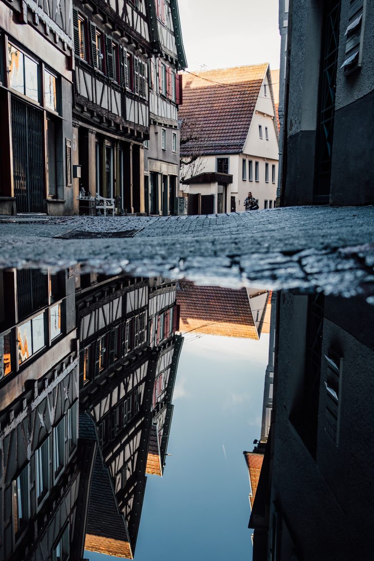 Street photo in Herrenberg, Germany by Linus Benkner