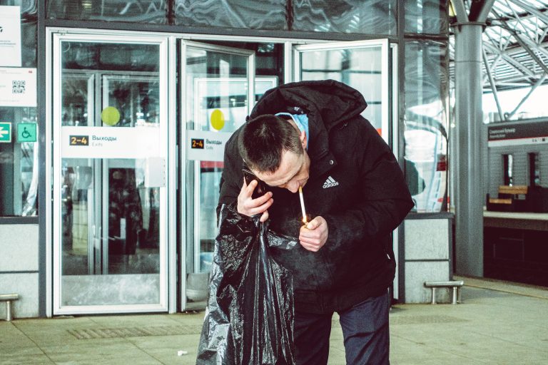 Street photo in Moscow, Russia by Pol Svyados