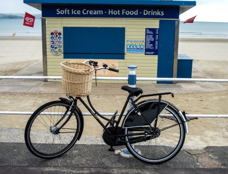 Street photo in Weymouth, United Kingdom by Terry Whitworth
