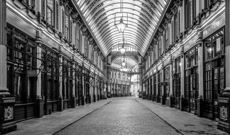 Street photo in London, United Kingdom by Terry Whitworth