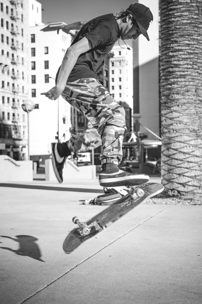 Street photo in Los Angeles, United States by Thane Gustafson