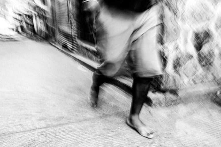 Street photo in Santa Catarina Palopó, Guatemala by Duncan Aitken
