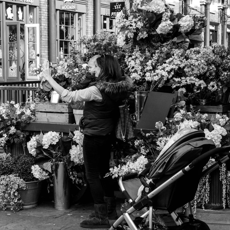 Street photo in London, United Kingdom by Terry Whitworth