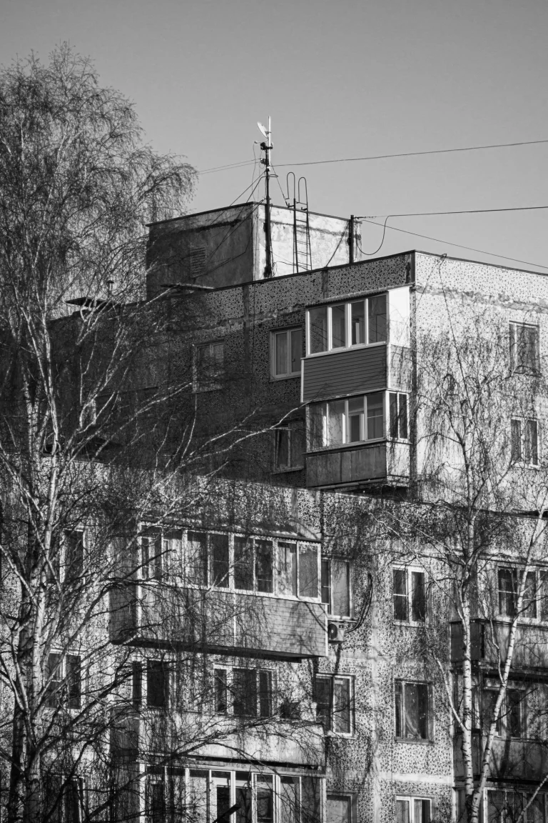 Street photo in Kolomna, Russia by Daniil Hugin