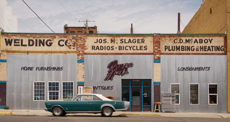 Street photo in Butte, United States by Joshua Burnham