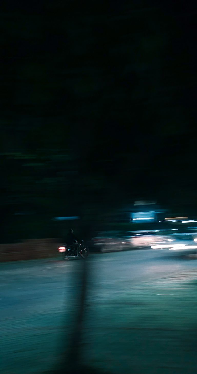 Street photo in Chandigarh, India by Aman Thakur