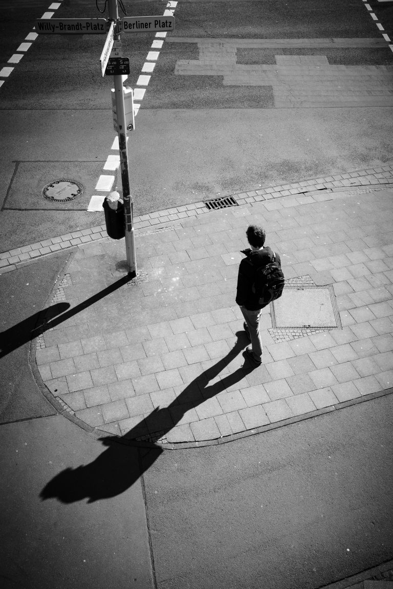 Street photo in Brunswick, Germany by Tjark Roßmann