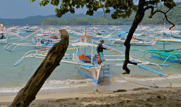 Street photo in Cabuyao, Philippines by David Sheppard
