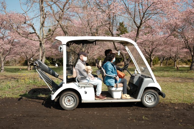 Street photo in Oita, Japan by Ken Pug
