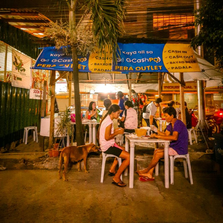 Street photo in Mandaue, Philippines by Venbrooke