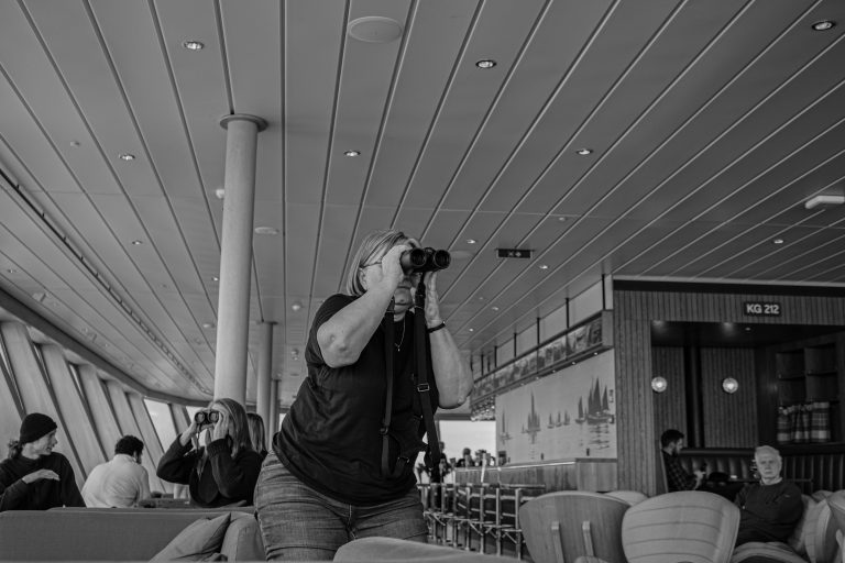 Street photo in the Faroe Islands by Thorsten Wenzel