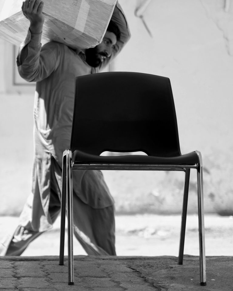 Street photo in Seeb, Oman by Christian Gsths