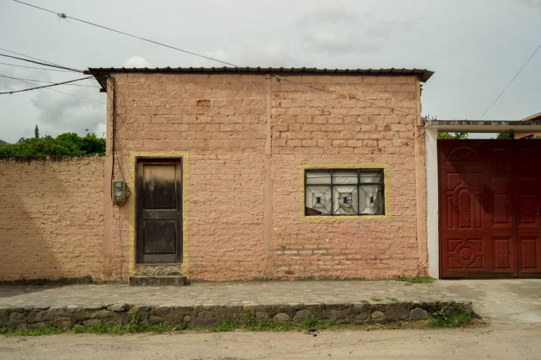 Street photo in Vilcabamba, Ecuador by William Bolton