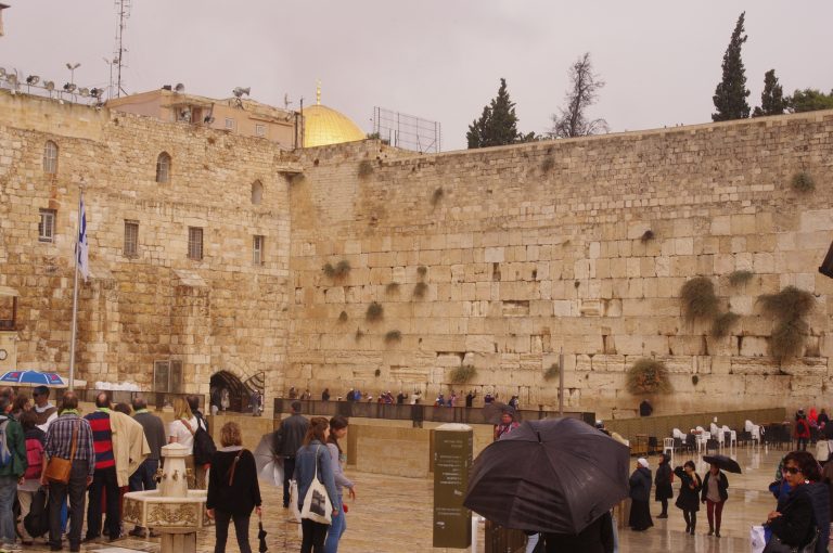Street photo in Jerusalem, Israel by Stanislav Pavlenko