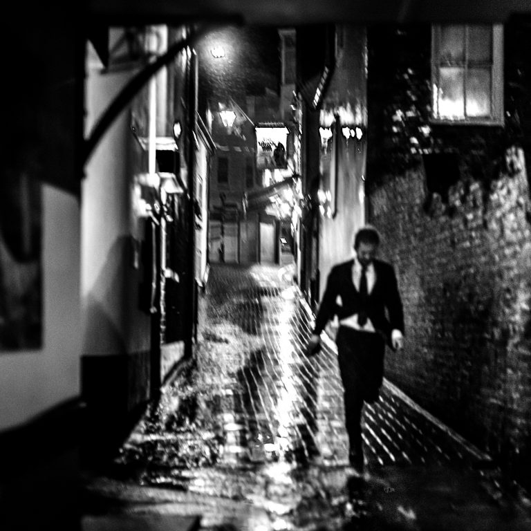 Street photo in Cowes, United Kingdom by Nick Edwards