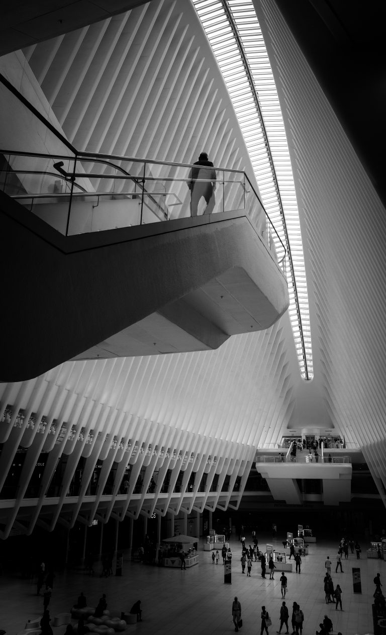 Street photo in New York, United States by Claudio Ulloa