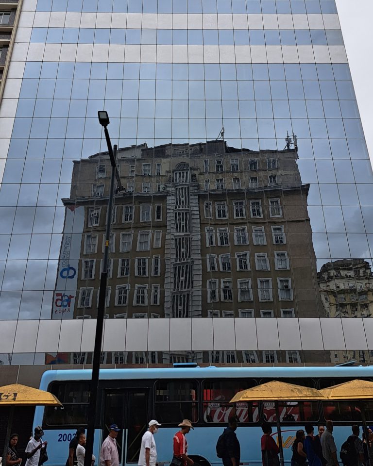 Street photo in Porto Alegre, Brazil by Carlos Dutra