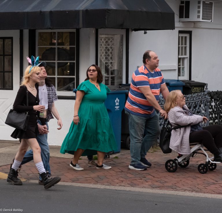 Street photo in New Hope, United States by Derrick Barkley