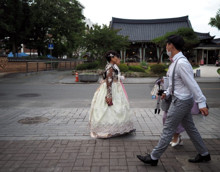 Street photo in Jeonju, South Korea by Jay Kay
