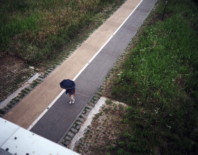 Street photo in Jeonju, South Korea by Jay Kay