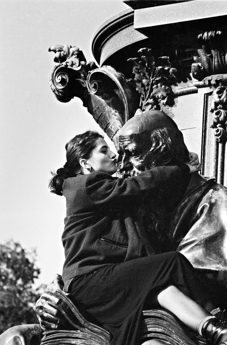 Street photo in Schwerin, Germany by Alexander Philipps