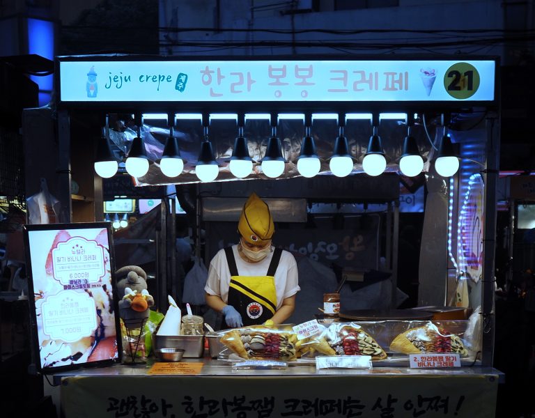 Street photo in Jeju, South Korea by Jay Kay