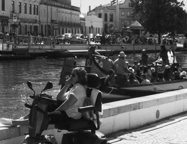 Street photo in Aveiro, Portugal by Rui Castro