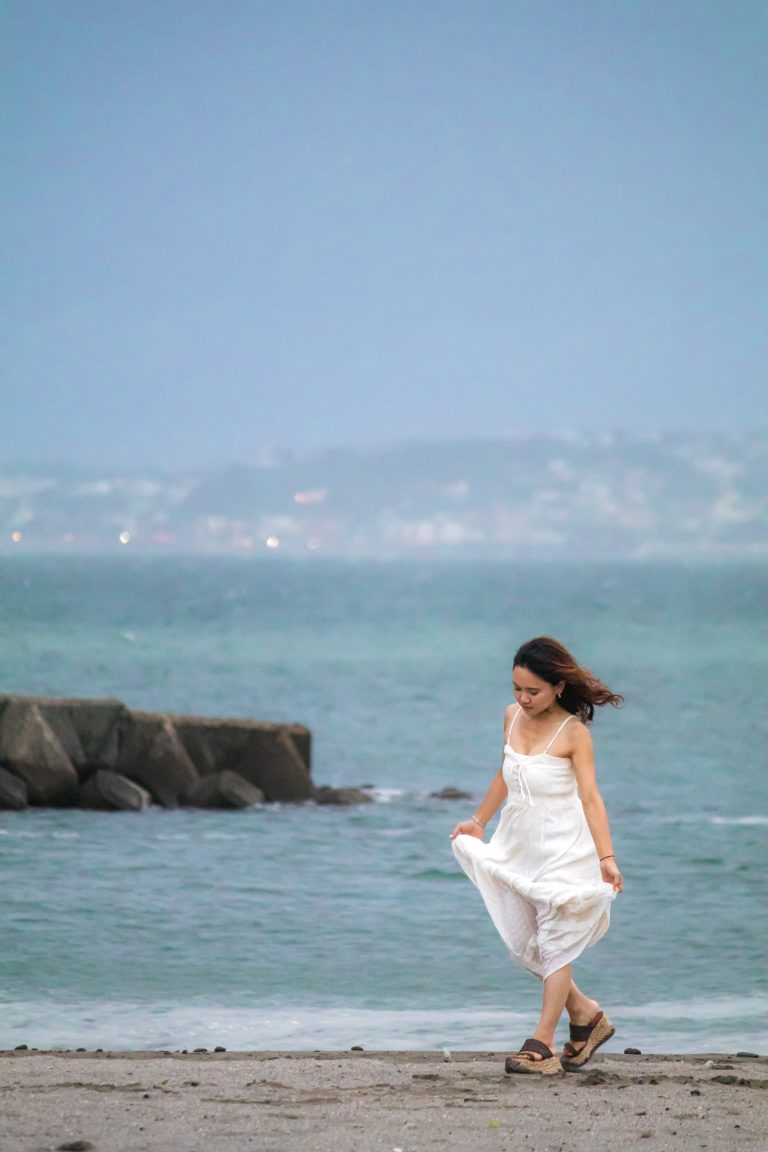 Street photo in Hayama, Japan by Ian Gélinas