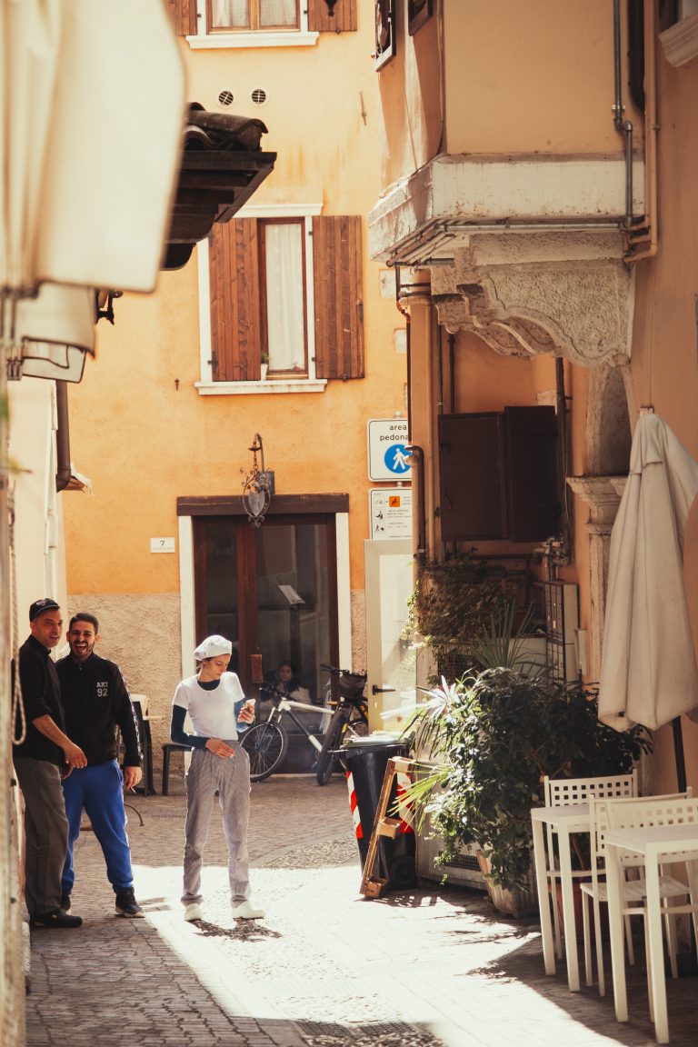 Photo by Marvin Arlt