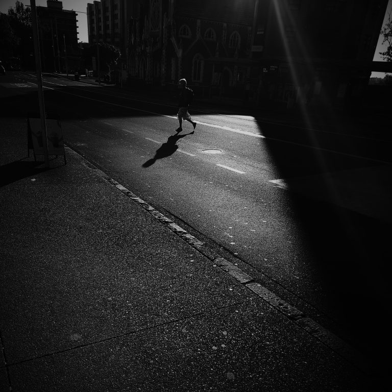 Street photo in Auckland, New Zealand by Ara In The Para