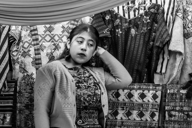 Street photo in Patzún, Guatemala by Duncan Aitken