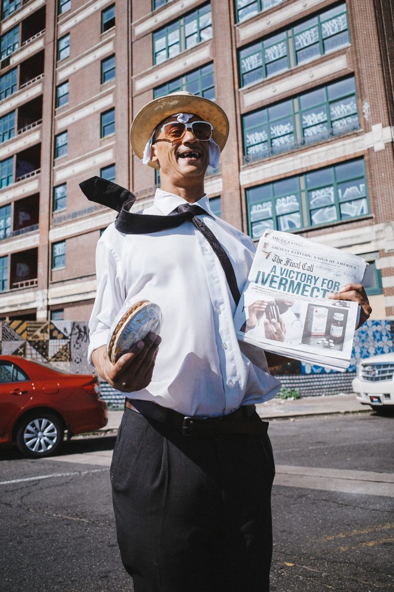 Street photo in Philadelphia, United States by Paolo Jay Agbay