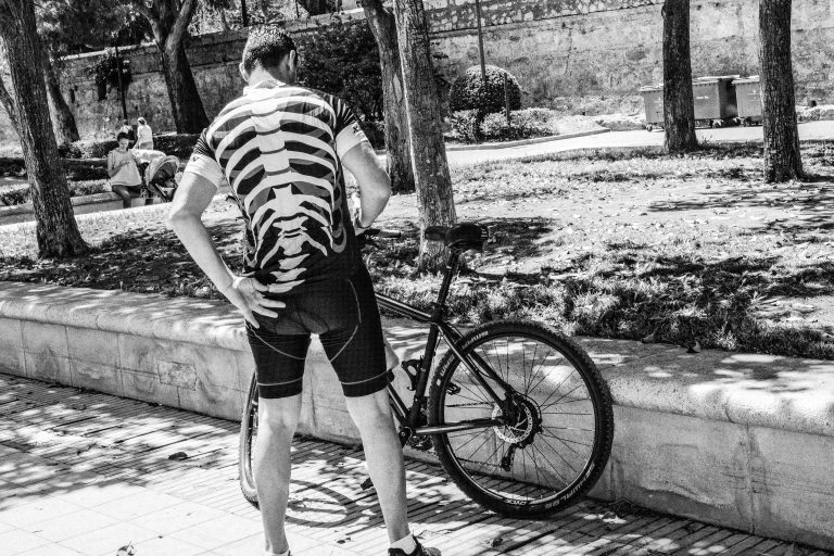 Street photo in Valencia, Spain by Paco Garcera