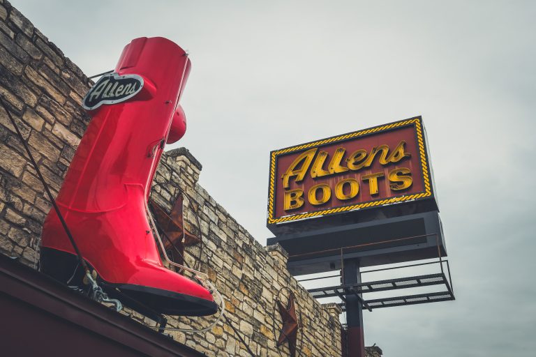 Street photo in Austin, United States by Brian Albright