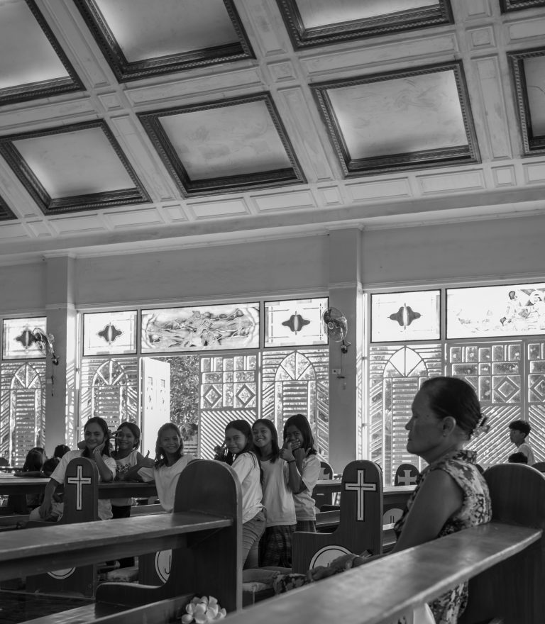 Street photo in Bantayan, Philippines by Svend AM