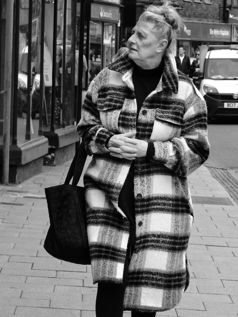 Street photo in Warwickshire, United Kingdom by Andy Edward