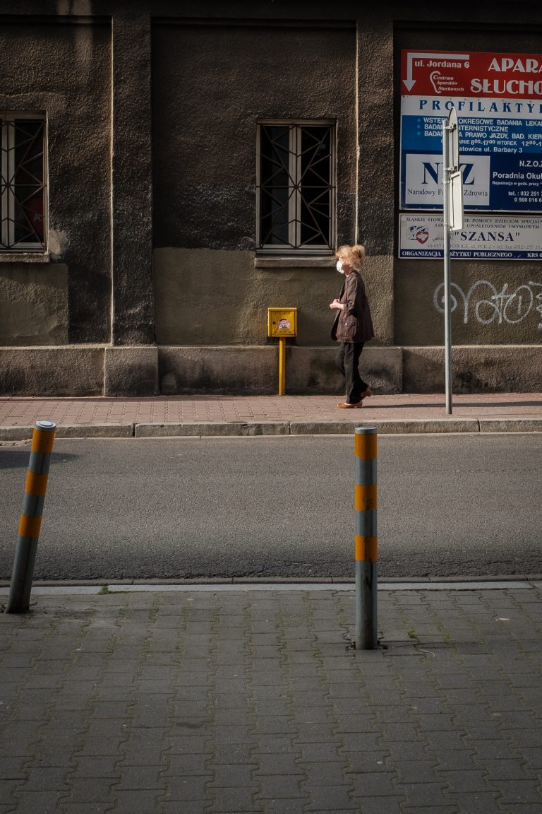 Street photo in Katowice, Poland by Wojciech Bielatowicz