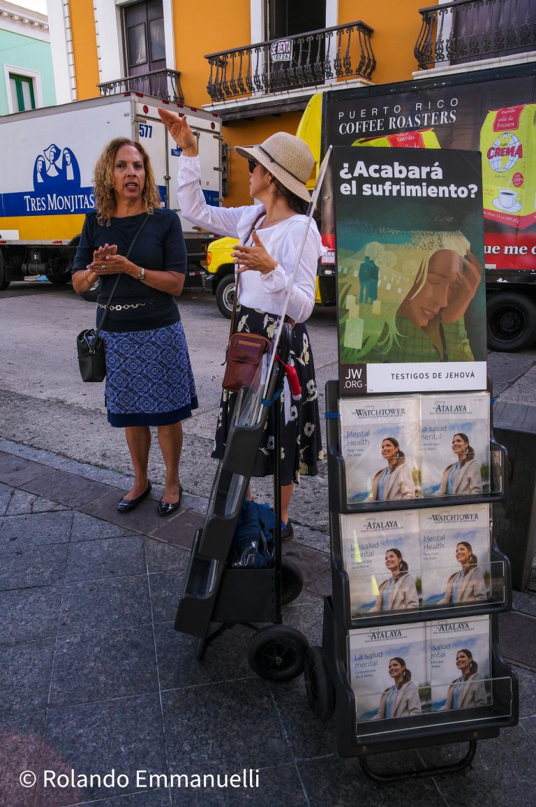 Street photo in San Juan, Puerto Rico by Rolando Emmanuelli-jiménez