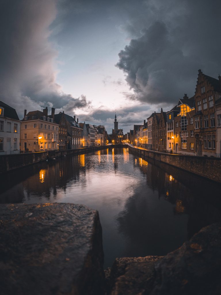 Street photo in Bruges, Belgium by François Vanhove